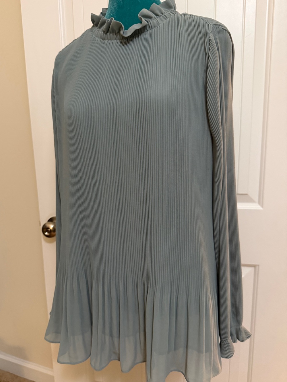 H&M Pleated Ruffle-Neck Blouse - Soft Sage Green Size Large